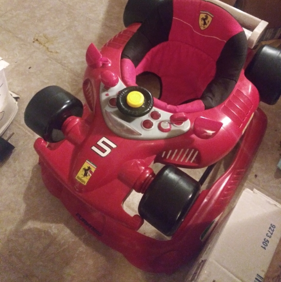 Diapers & changing mat - Picture 2 of 3